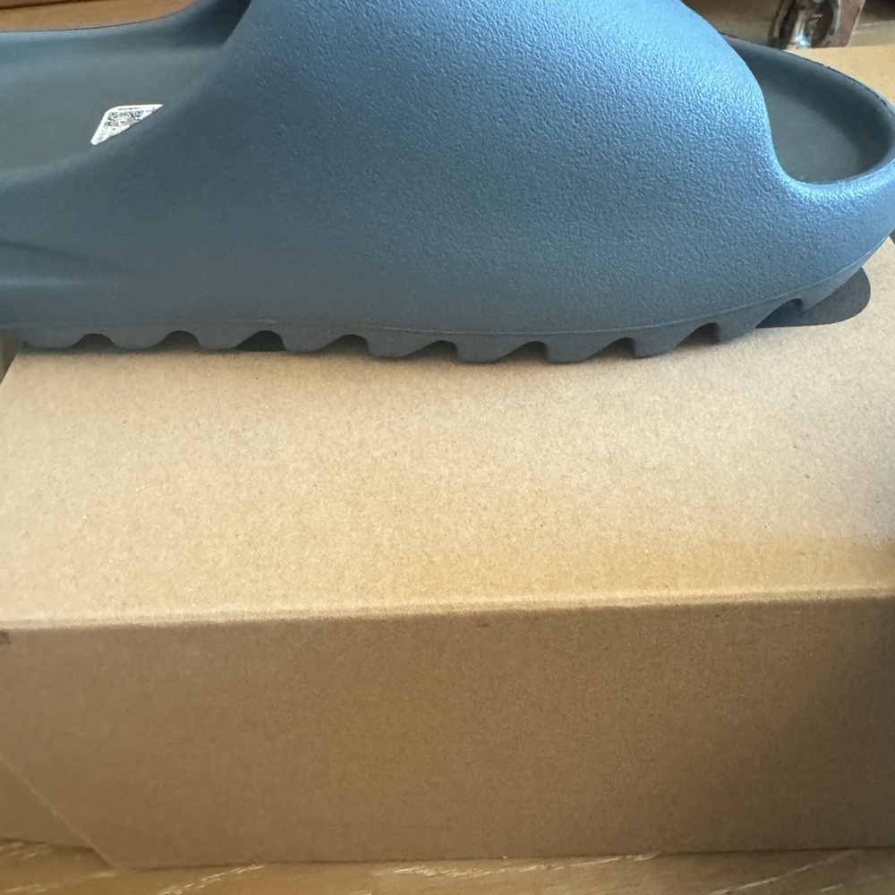 Yeezy Dark Gray Slide Sandals - Picture 4 of 4
